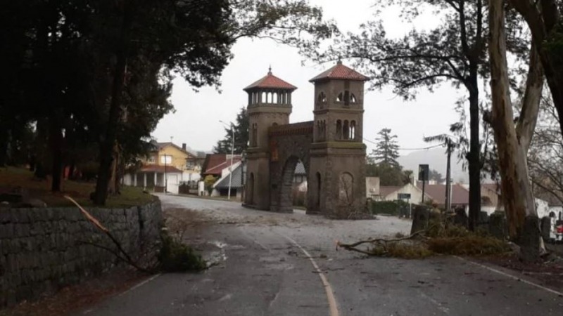 Un fuerte temporal azot� a Tandil y provoc� da�os